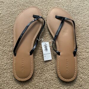 Old Navy Women's Sandals (NWT)